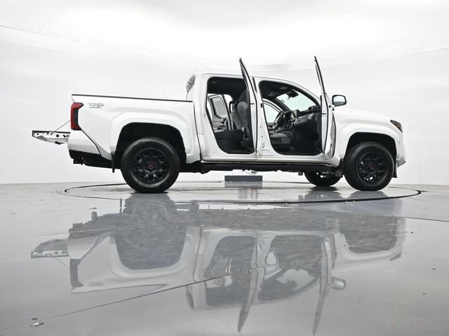 Used 2025 Toyota Tacoma TRD Sport AWD/4WD image 50