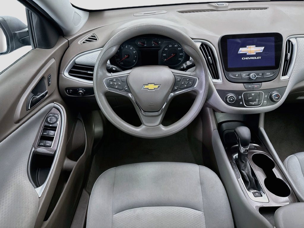 Used 2023 Chevrolet Malibu LS FWD image 10
