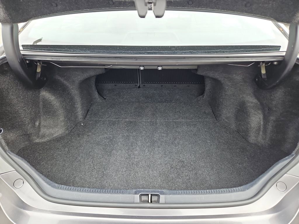 Used 2017 Toyota Camry SE image 25