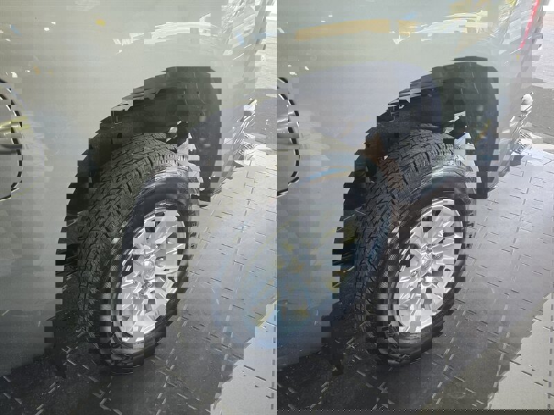 Used 2025 Chevrolet Silverado 1500 LT image 29