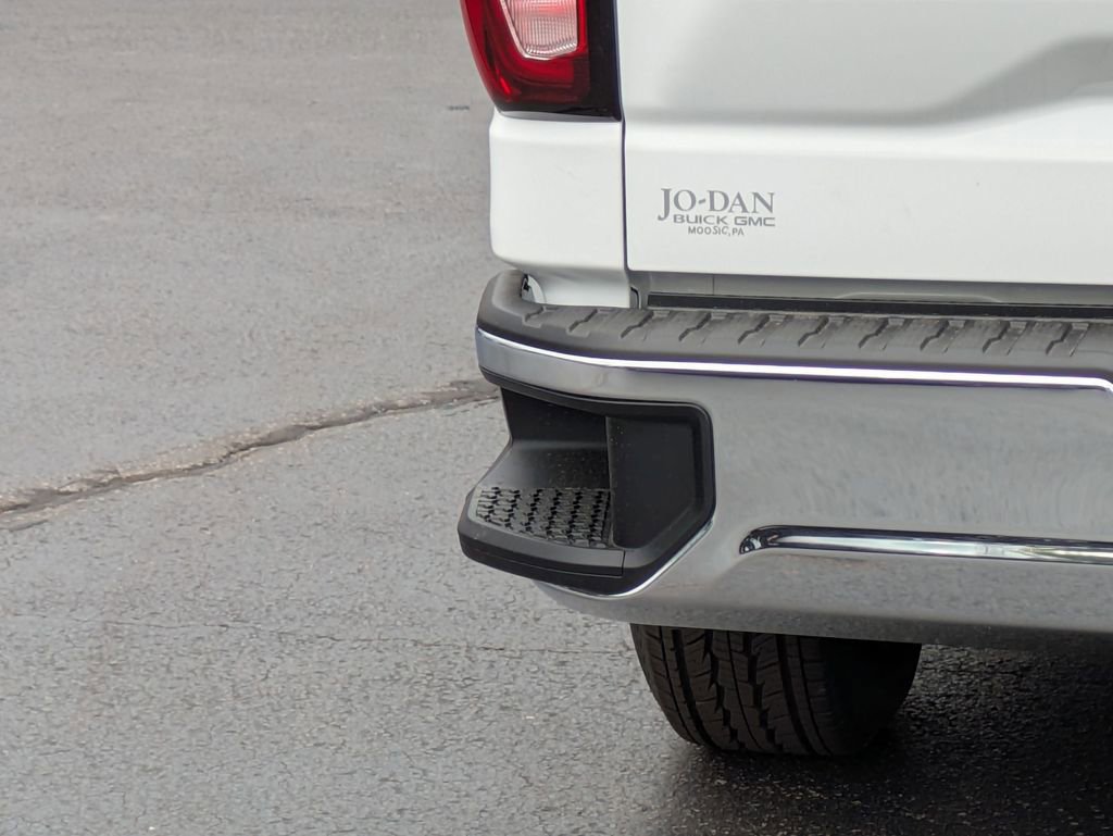 New 2025 GMC Sierra 1500 SLE w/ Preferred Package image 27