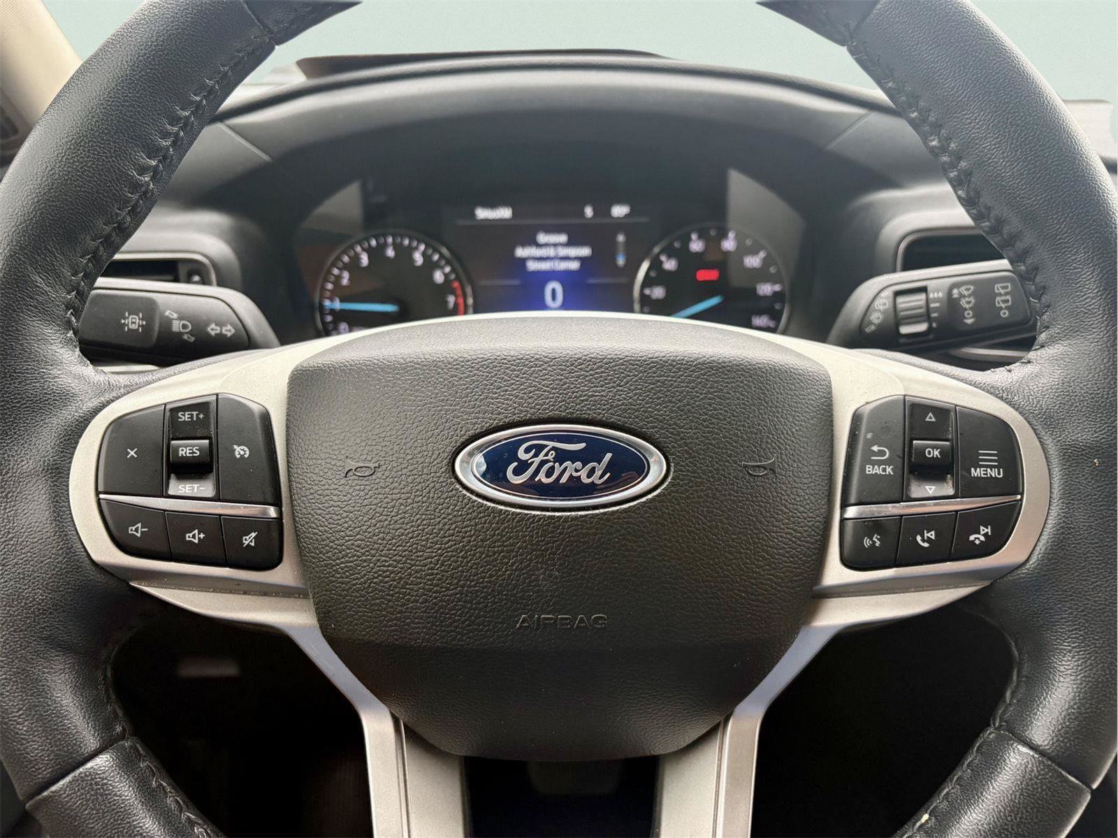 Used 2023 Ford Explorer XLT w/ Equipment Group 202A RWD image 17