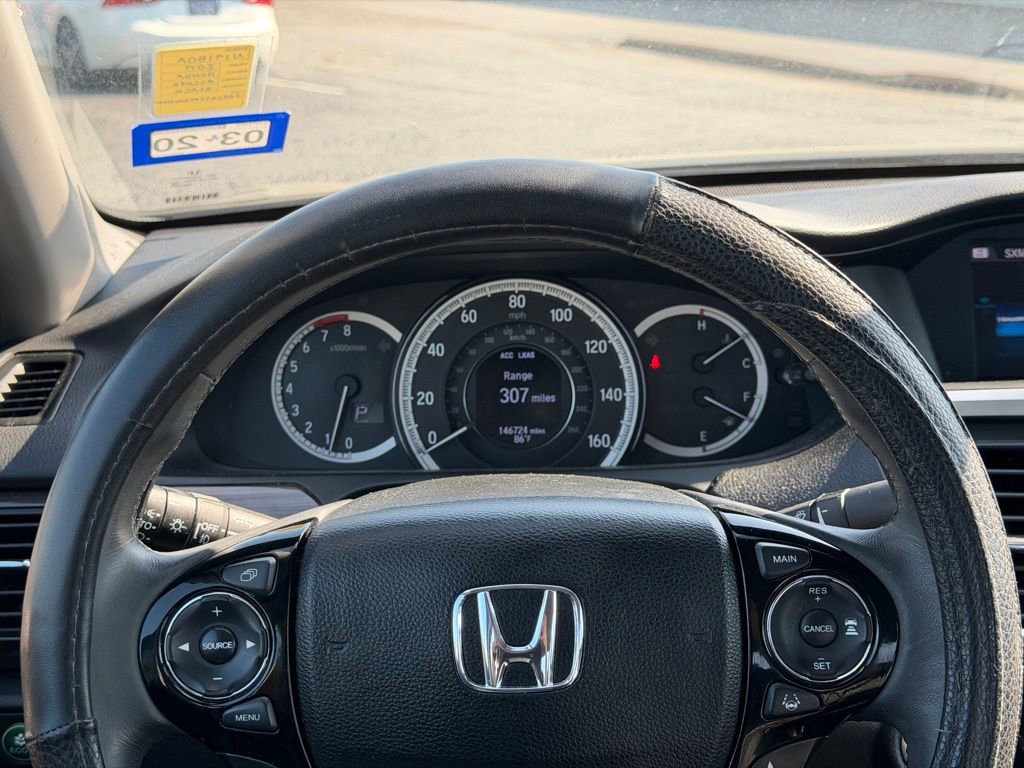 Used 2017 Honda Accord Touring image 21