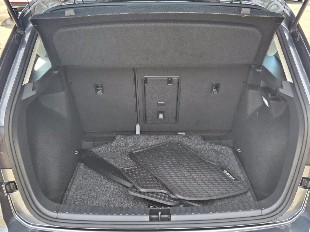 Certified 2024 Volkswagen Taos S FWD image 15
