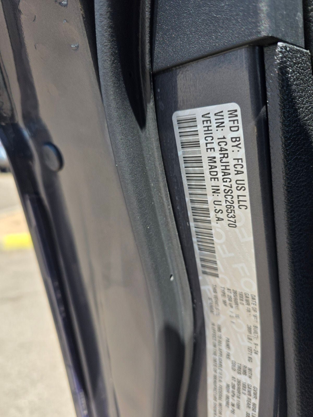 Used 2025 Jeep Grand Cherokee Altitude AWD/4WD image 31