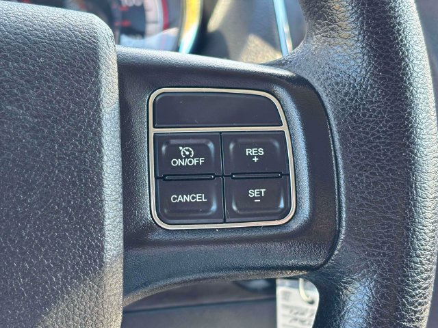 Used 2016 Dodge Grand Caravan SXT FWD image 19