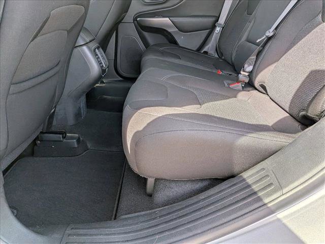 Used 2020 Jeep Cherokee Latitude image 19