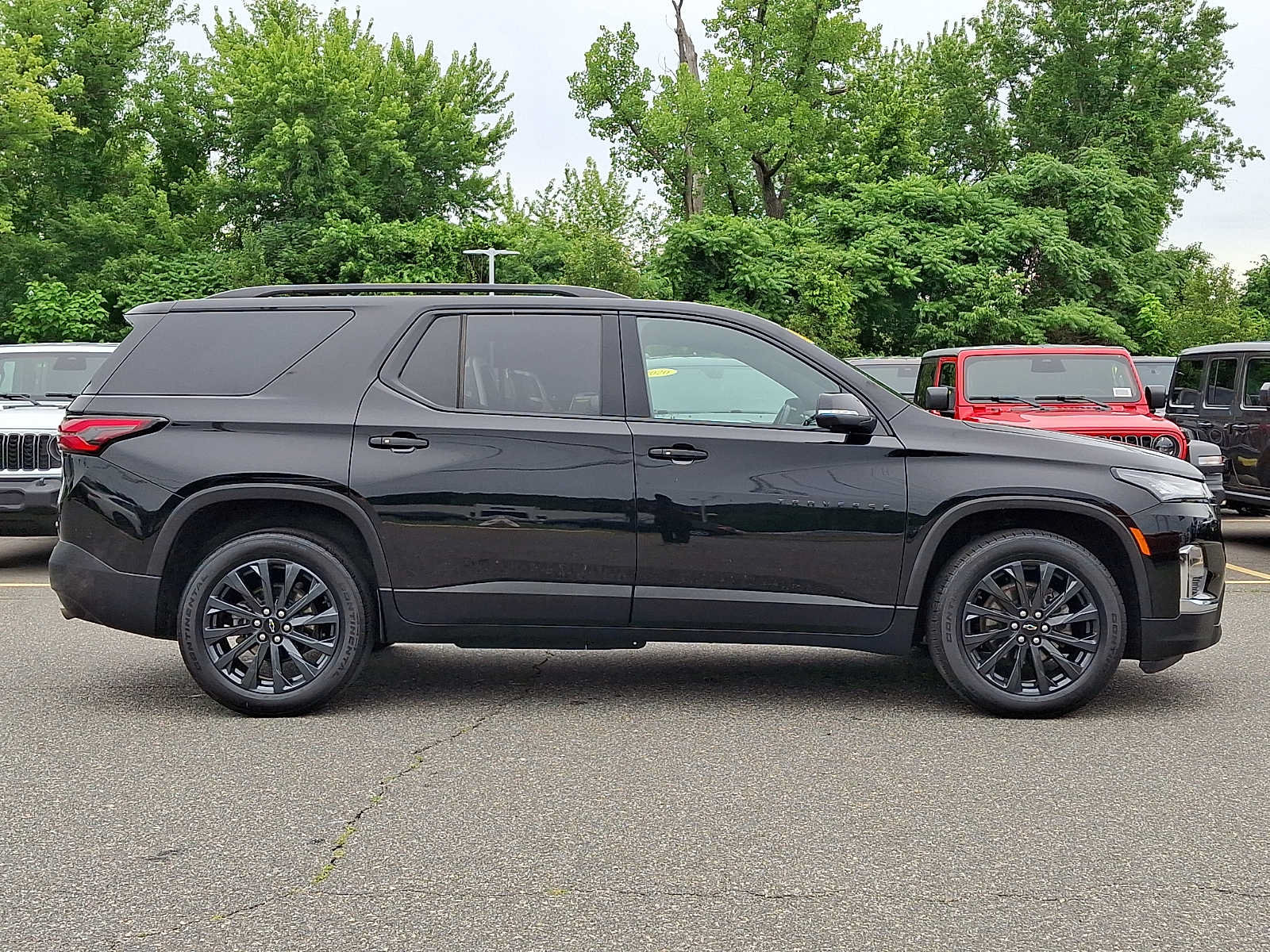 Used 2024 Chevrolet Traverse RS AWD/4WD image 7
