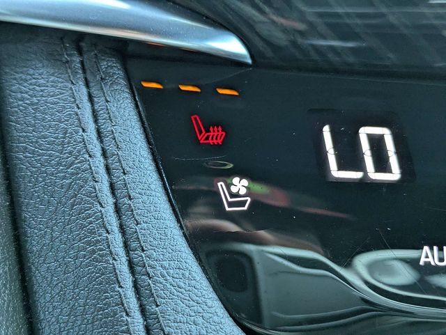 Certified 2023 Cadillac XT6 Premium Luxury FWD image 26