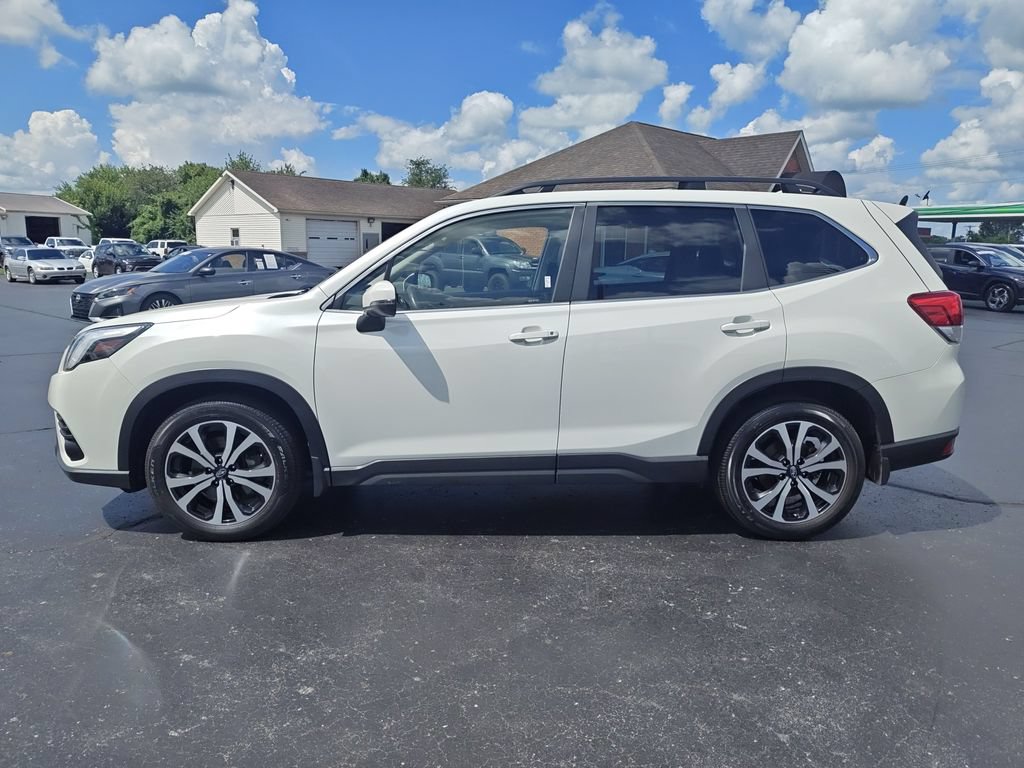 Used 2023 Subaru Forester Limited AWD/4WD image 2