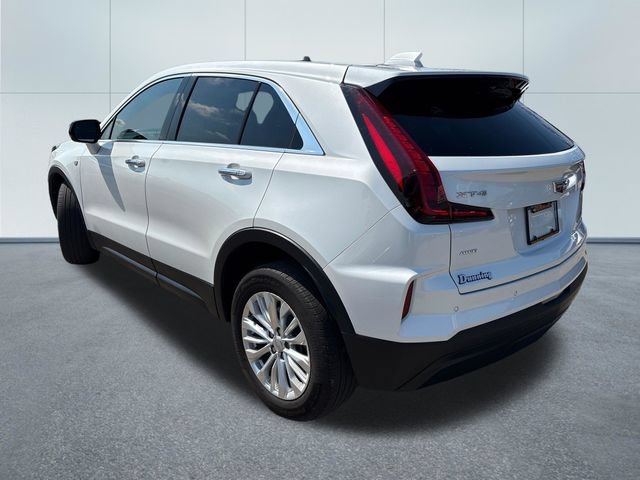 Used 2024 Cadillac XT4 Luxury AWD/4WD image 2