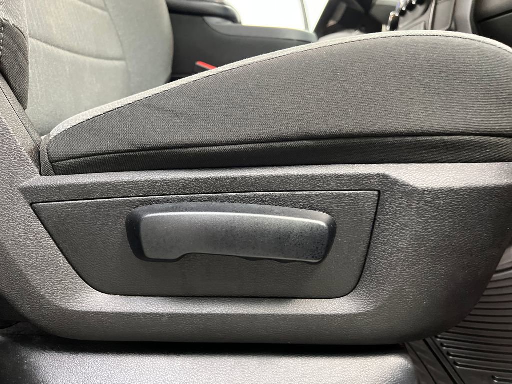 Used 2024 RAM 1500 Classic SLT image 22