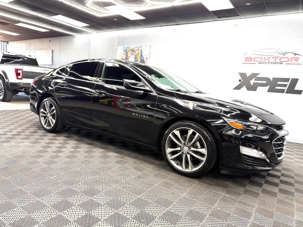 Used 2022 Chevrolet Malibu LT FWD image 2
