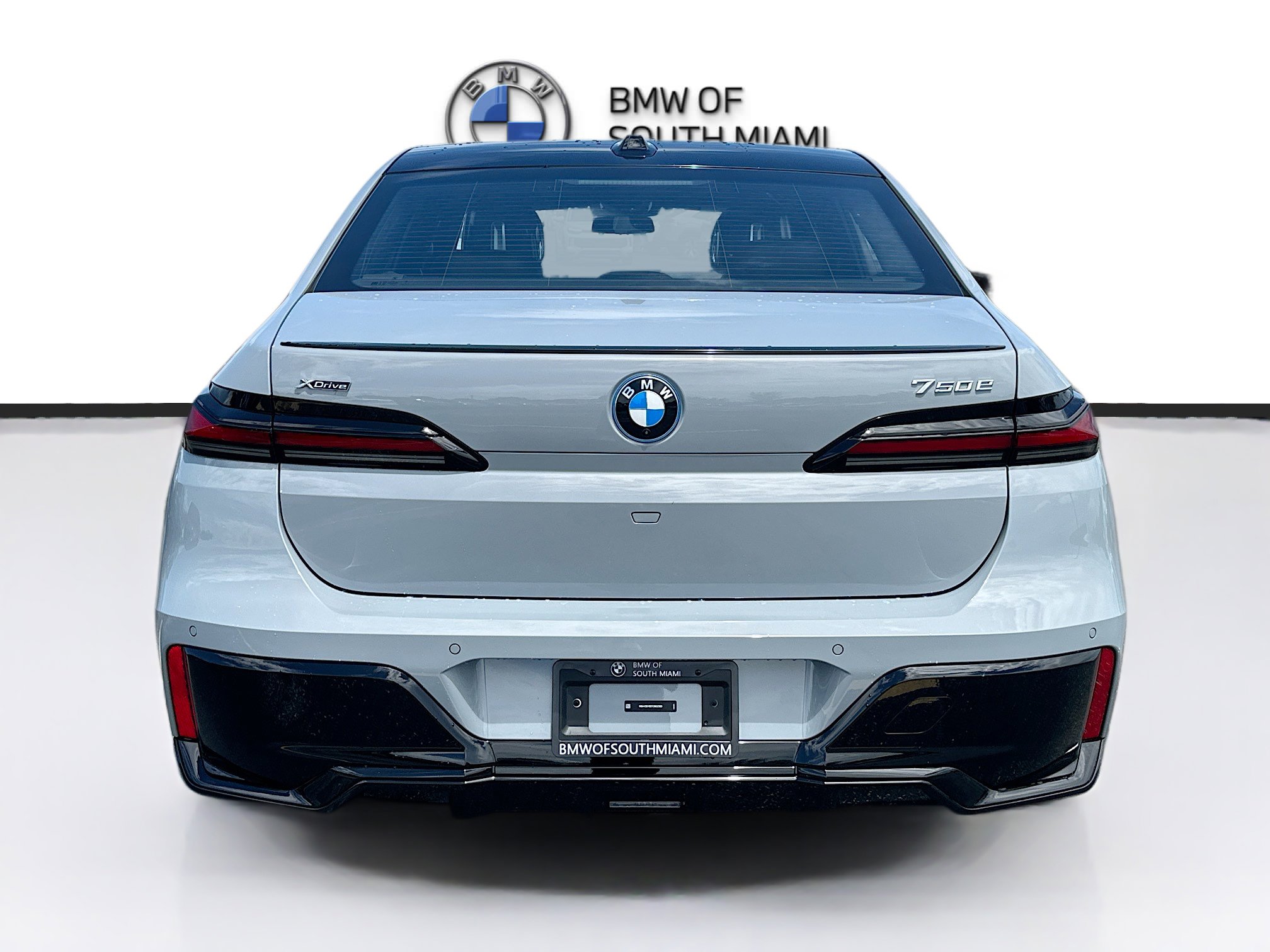 New 2026 BMW 750e xDrive w/ Executive Package image 5