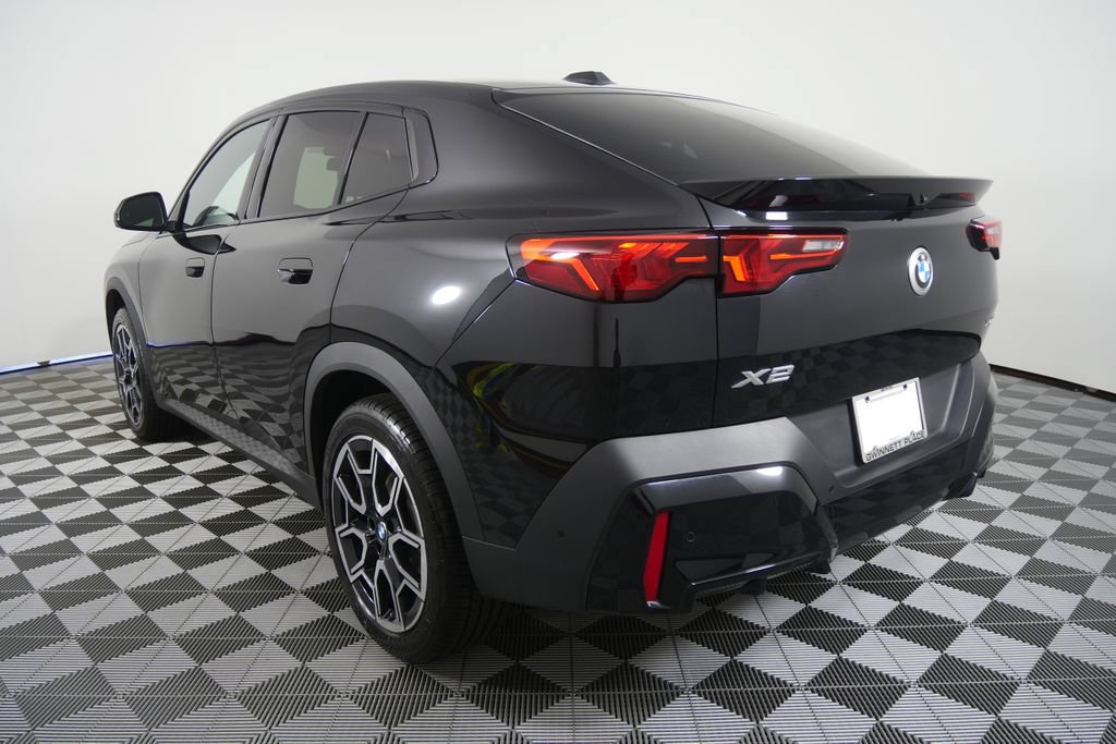 Certified 2026 BMW X2 xDrive28i AWD/4WD image 3