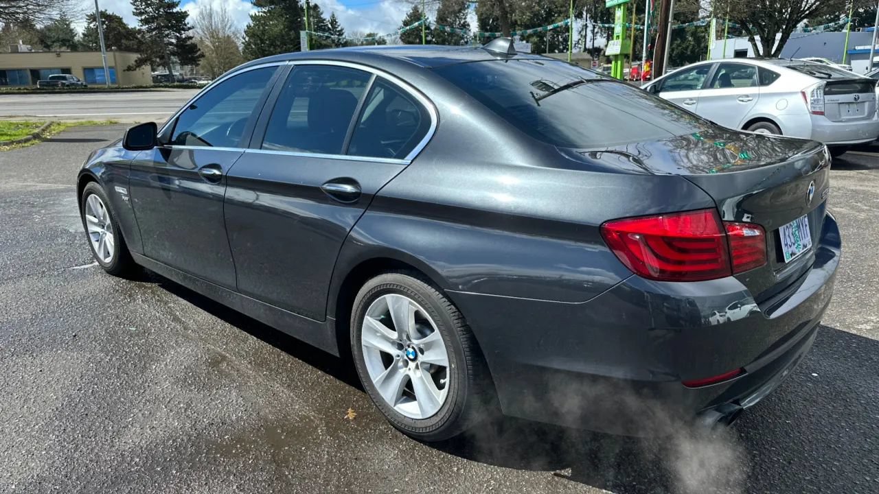 Used 2012 BMW 528i xDrive Sedan AWD/4WD image 5
