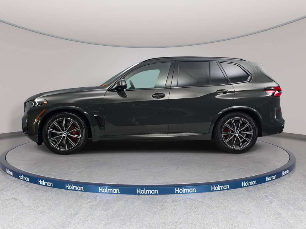 New 2026 BMW X5 xDrive50e w/ M Sport Package AWD/4WD image 8