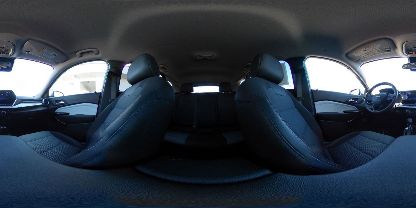 Used 2025 Chevrolet Trax LT FWD image 41