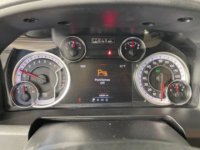 Used 2020 RAM 1500 Classic SLT w/ Luxury Group RWD image 5