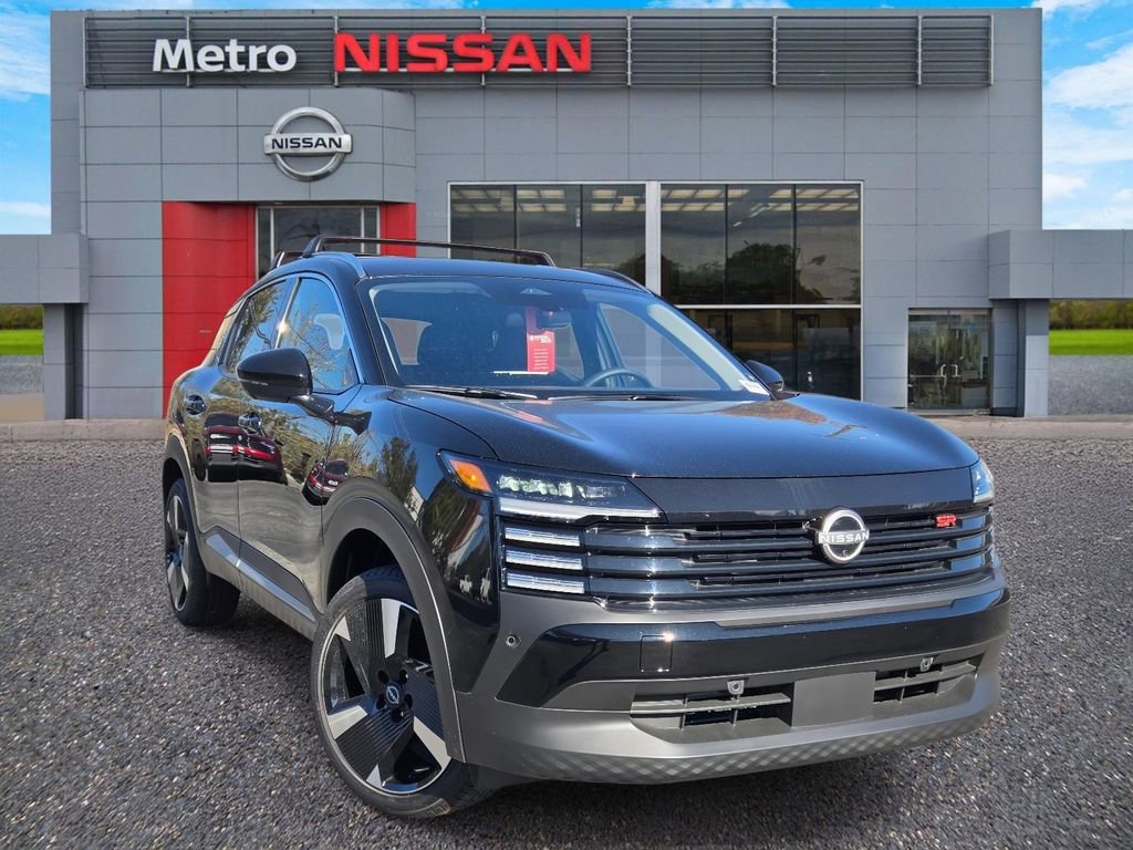 New 2026 Nissan Kicks SR w/ Cold Weather Package