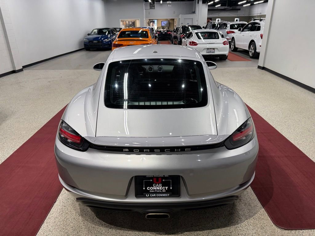 Used 2019 Porsche 718 Cayman RWD image 17