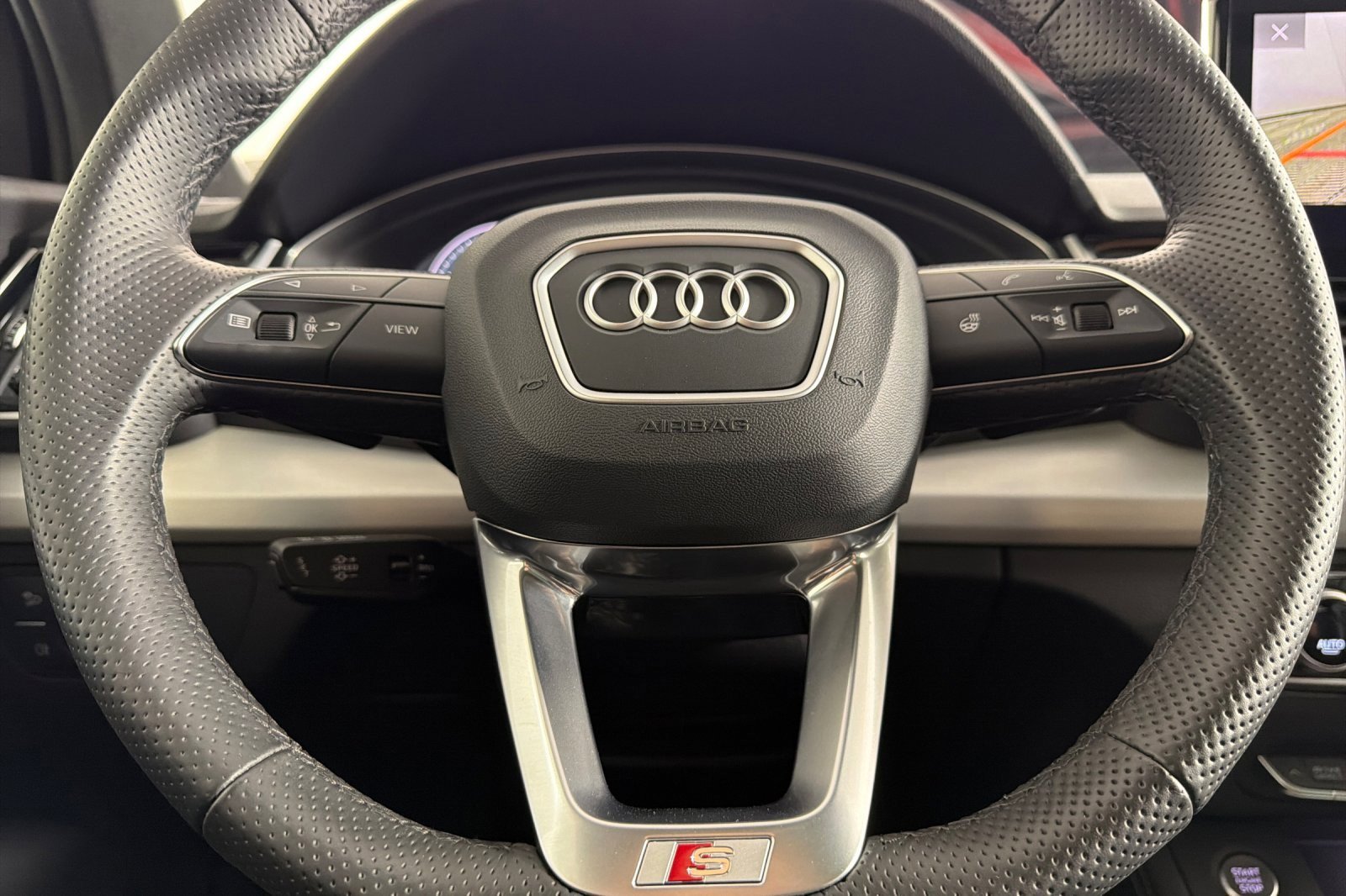 Used 2025 Audi Q5 e Premium Plus w/ Premium Plus Package image 23