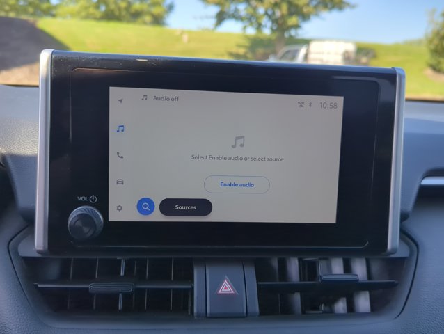 Used 2025 Toyota RAV4 XLE FWD image 19
