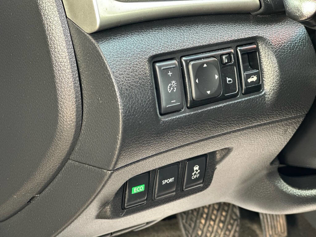 Used 2017 Nissan Sentra SV image 13