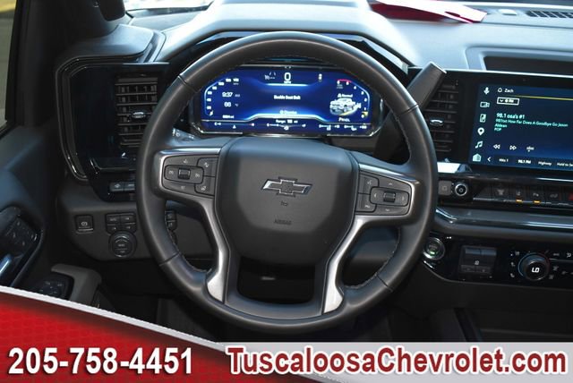 Used 2025 Chevrolet Silverado 2500 ZR2 w/ Technology Package image 29