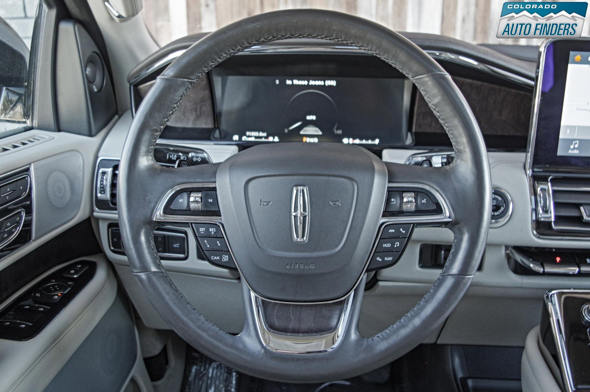 Used 2019 Lincoln Navigator Reserve AWD/4WD image 14