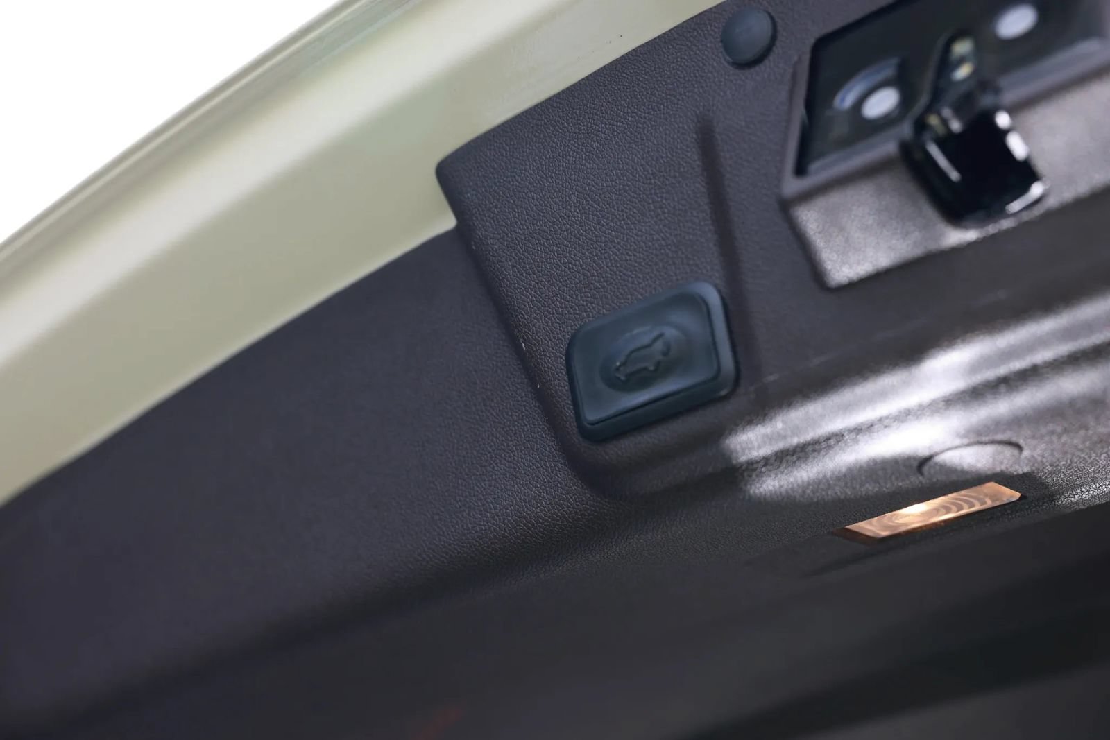 Used 2014 Buick Enclave Leather FWD image 17