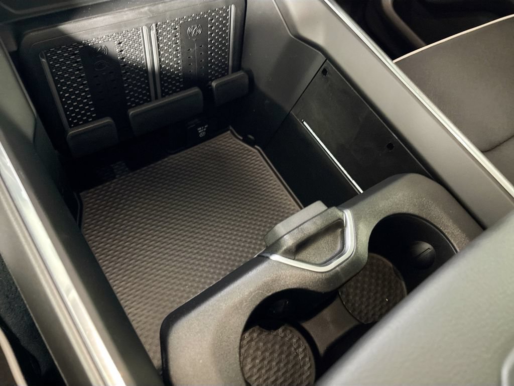New 2026 RAM 1500 Laramie w/ Night Edition AWD/4WD image 15