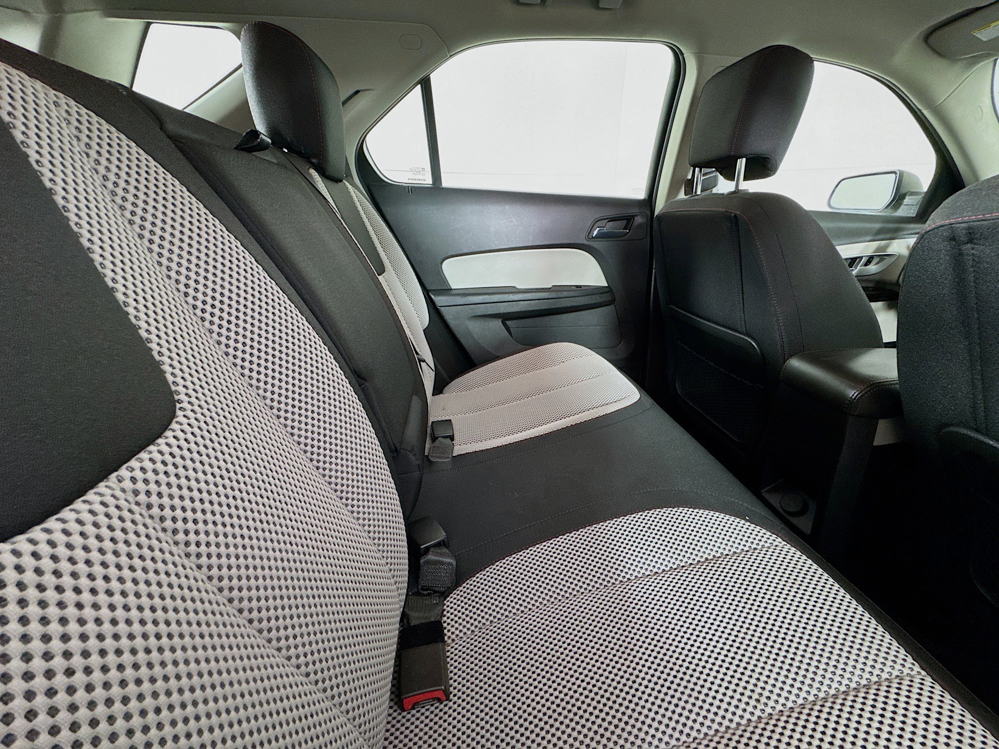 Used 2017 Chevrolet Equinox LS image 23