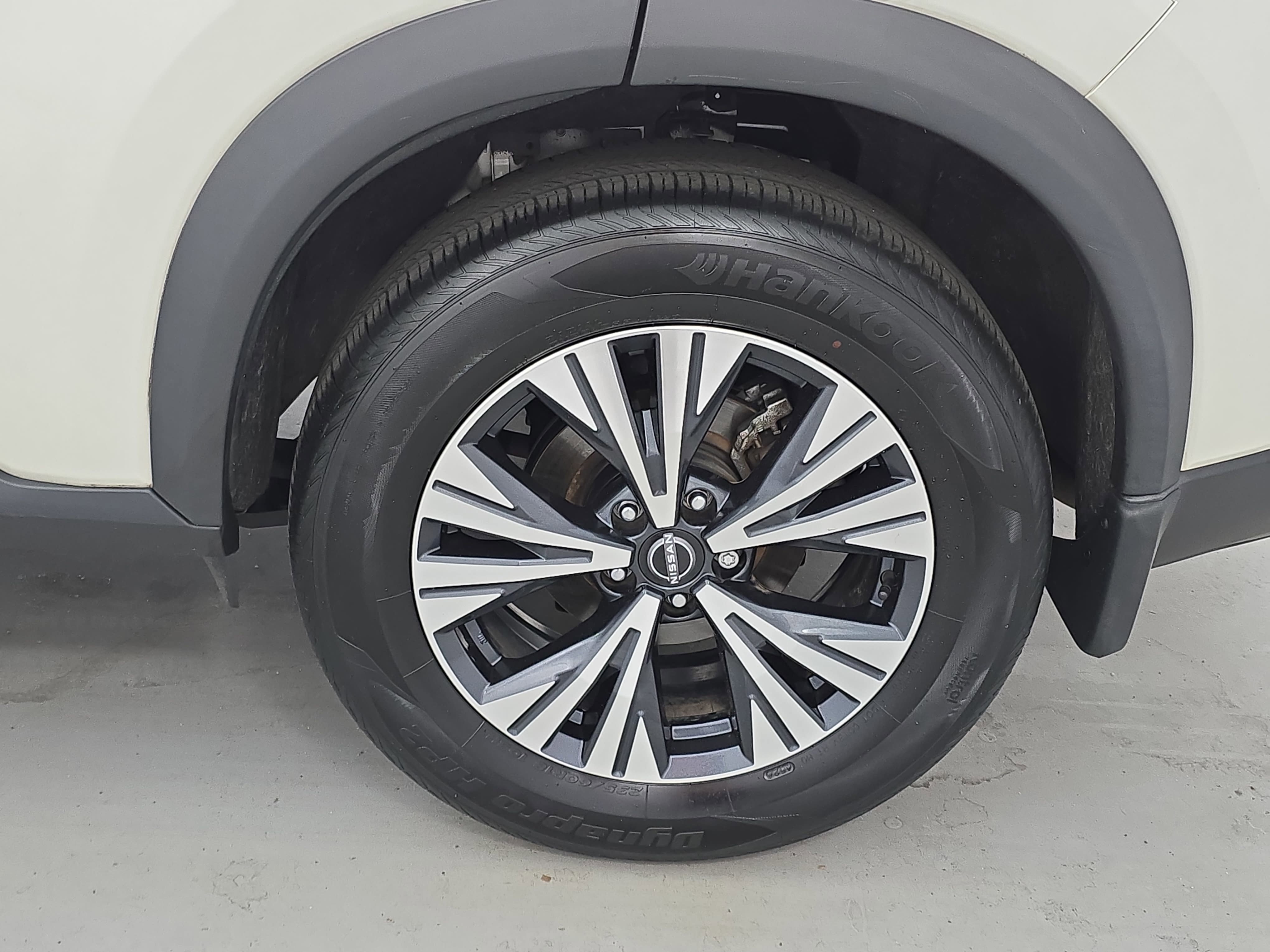 Used 2023 Nissan Rogue SV w/ SV Premium B Package FWD image 33