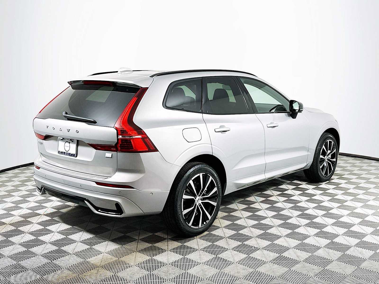 Used 2023 Volvo XC60 T8 Plus w/ Protection Package Premier AWD/4WD image 7