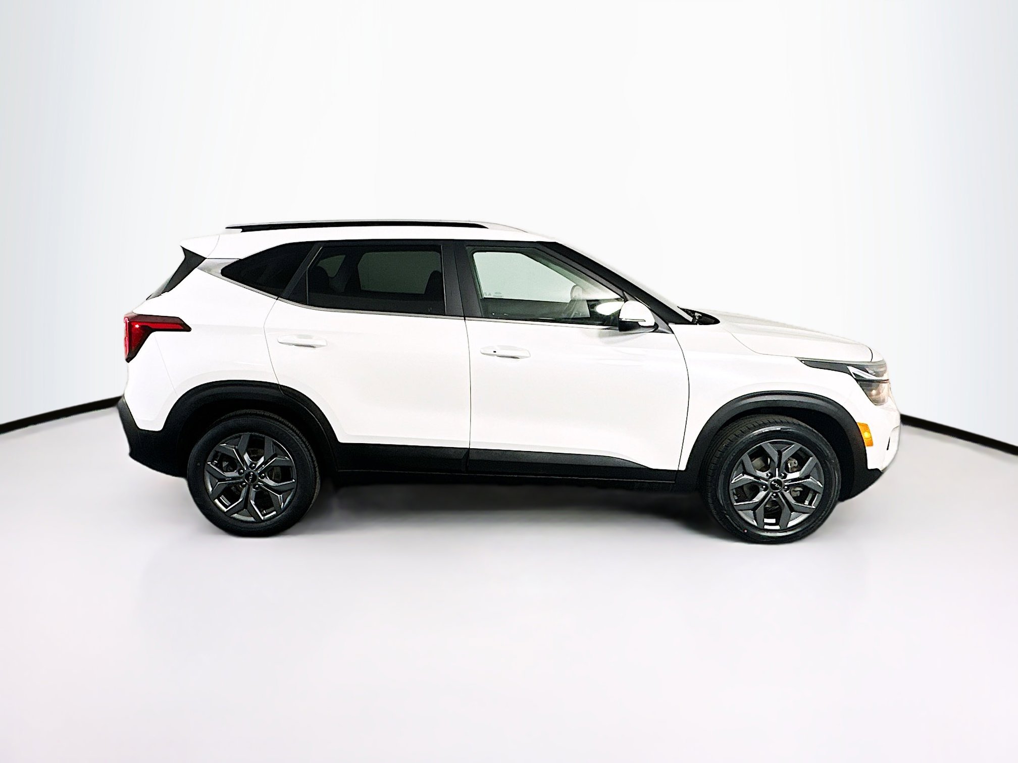 Used 2024 Kia Seltos S image 10