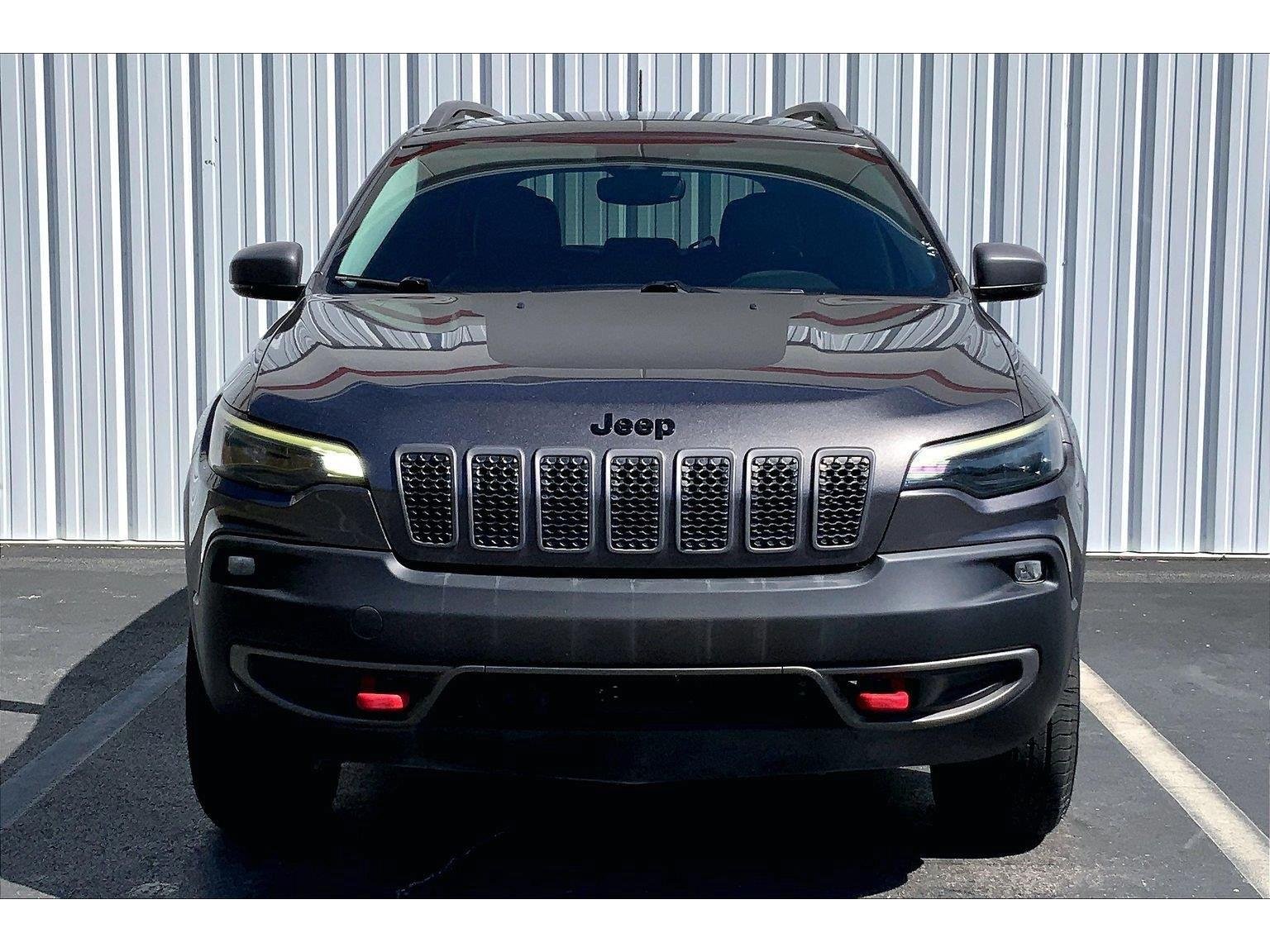 Used 2021 Jeep Cherokee Trailhawk AWD/4WD image 3