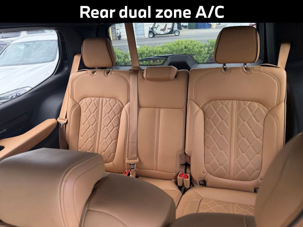 Used 2022 Jeep Grand Wagoneer Series III w/ Rear Seat Video Group 1 AWD/4WD image 10