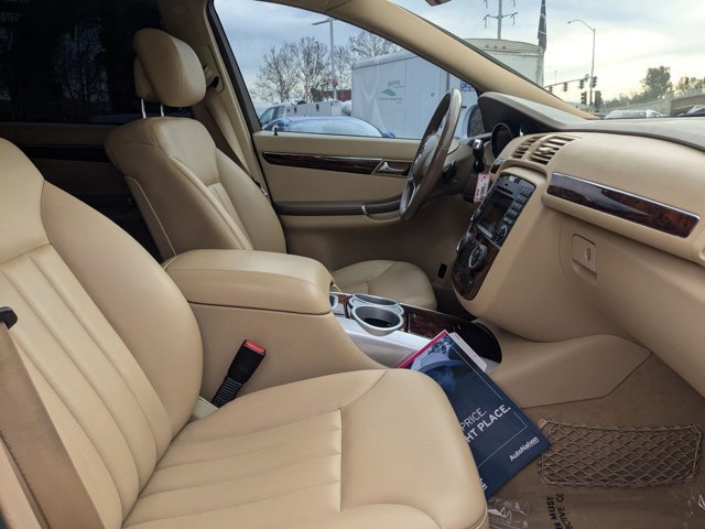 Used 2010 Mercedes-Benz R 350 4MATIC image 25