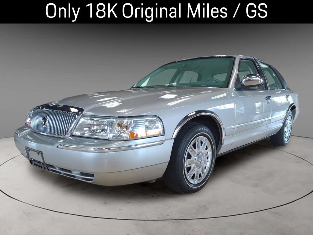 Used 2005 Mercury Grand Marquis GS RWD image 1