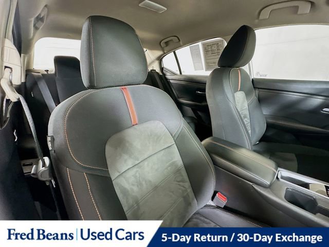 Used 2023 Nissan Sentra SR w/ Midnight Edition Package FWD image 26