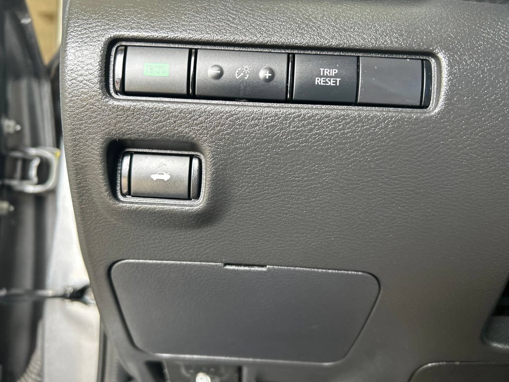Used 2022 Nissan Sentra SV FWD image 21