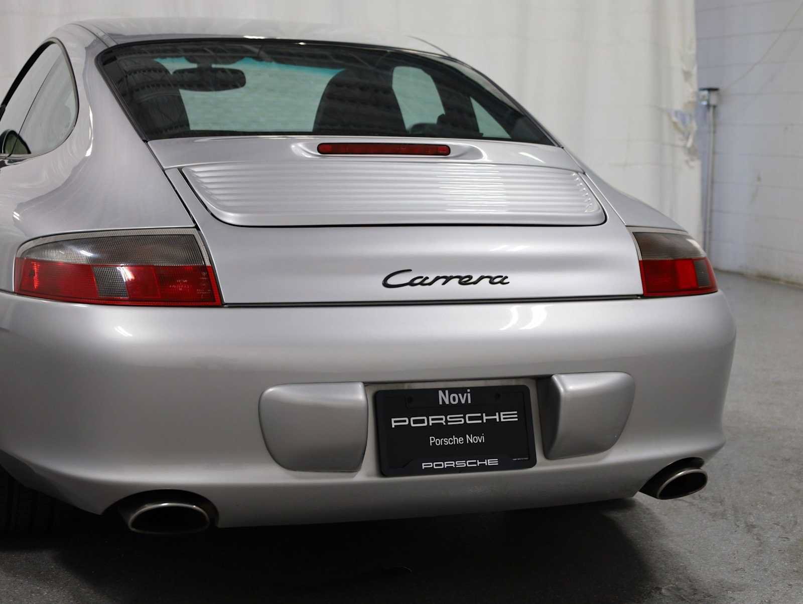 Used 2003 Porsche 911 Carrera RWD image 8