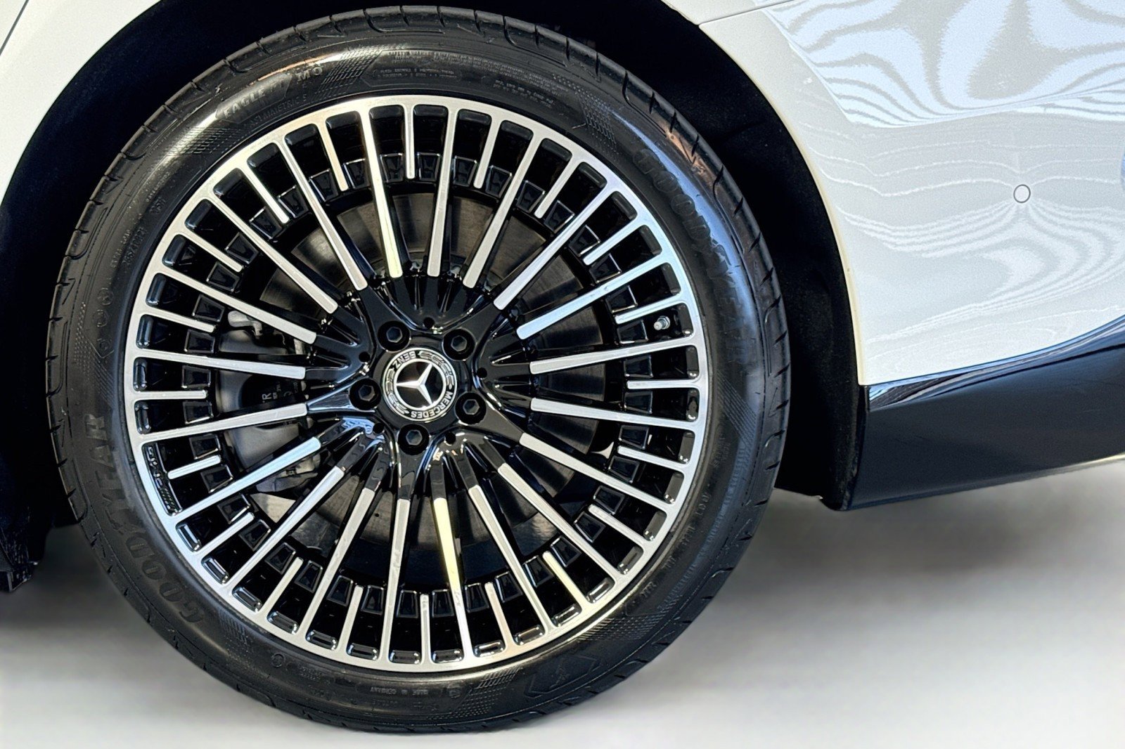 Certified 2023 Mercedes-Benz EQS 580 4MATIC Sedan image 29