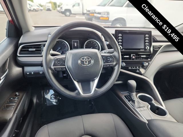 Used 2022 Toyota Camry LE image 19
