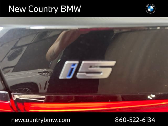 Used 2024 BMW i5 eDrive40i w/ Premium Package RWD image 10