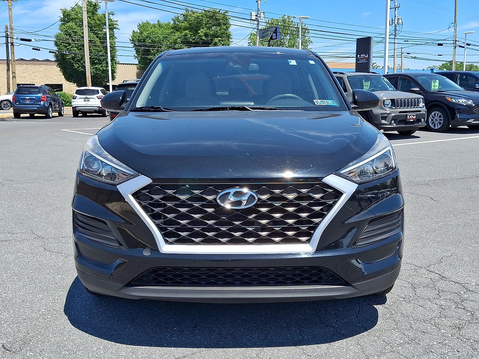 Used 2019 Hyundai Tucson SE w/ Cargo Package AWD/4WD image 2