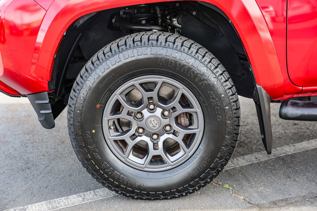 Certified 2018 Toyota Tacoma SR5 image 27