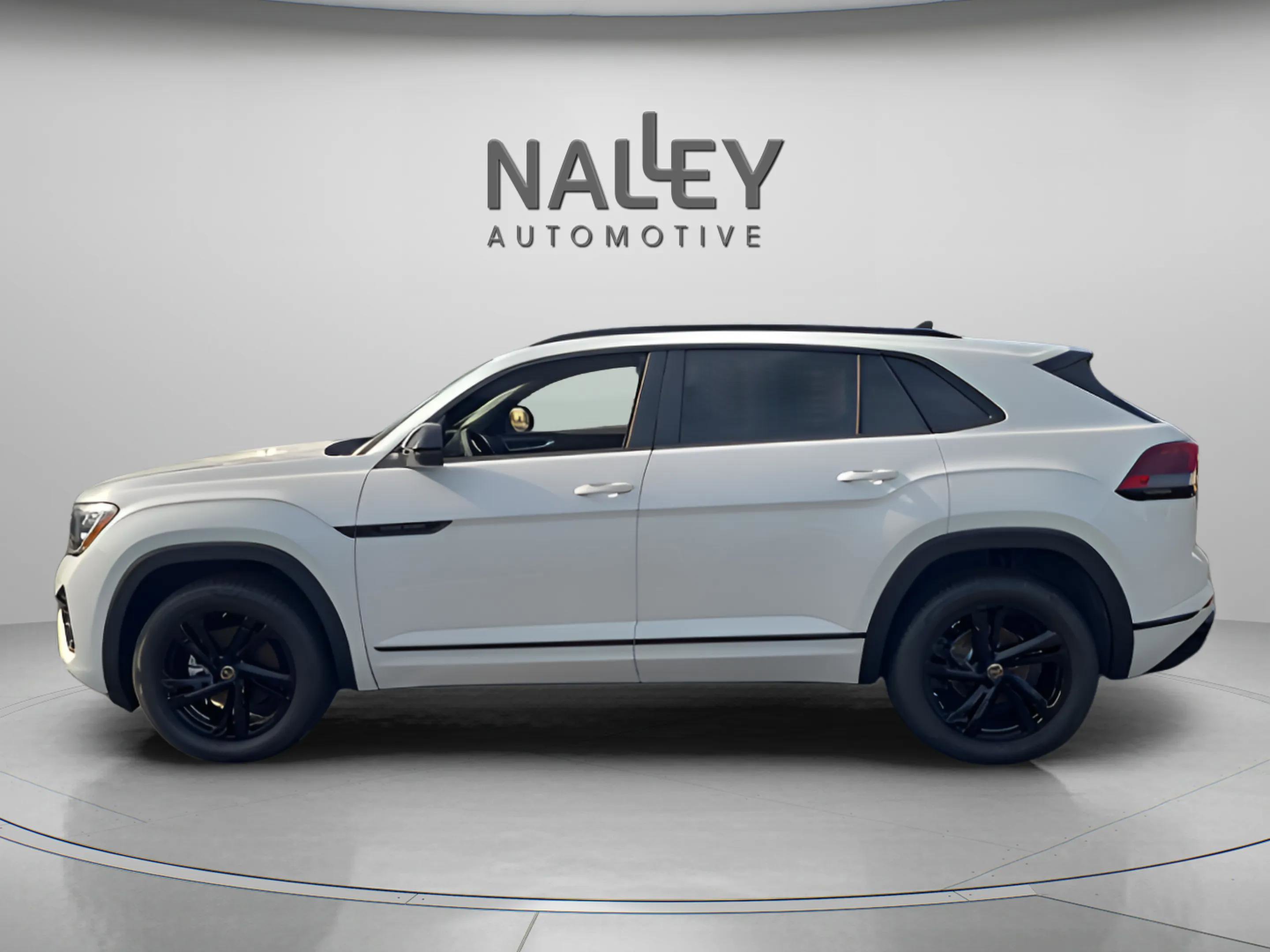 New 2026 Volkswagen Atlas Cross Sport SEL R-Line image 4