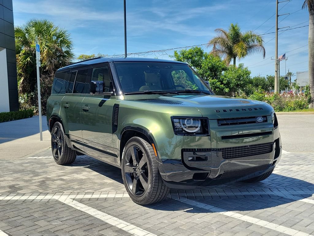 New 2026 Land Rover Defender 130 X-Dynamic SE AWD/4WD image 7